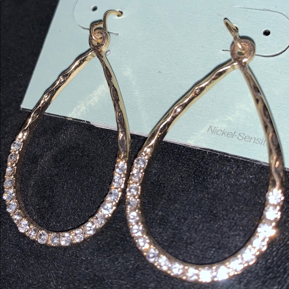 Teardrop earrings